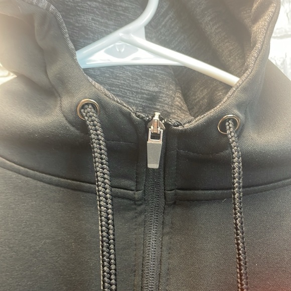 Clemson Tigers
Colosseum Gray and Black Men's Jacket
Hoodie‎ - Picture 5 of 10